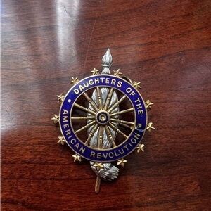 Daughters of the American Revolution D.A.R. 14k Solid Gold Caldwell Pin/Pendant
